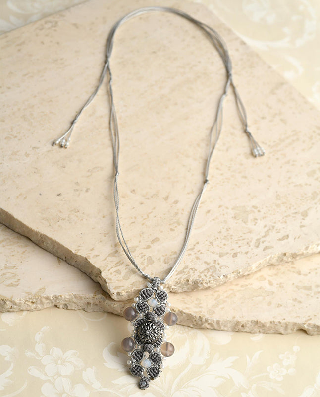 【マクラメキット】《巻き結びとしゃこ結びのペンダント》～ design 瞳硝子/Shoko Hitomi（kit-0063)