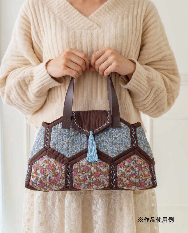 【生地】リバティ・ファブリックス［エアリーコット］ by パッチワーク教室編集部(kit-0085)