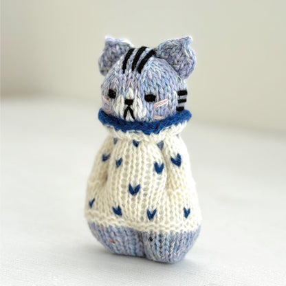 【あみぐるみキット】_《カフェのねこ店長》byツムギコウボウ（kit-0088）