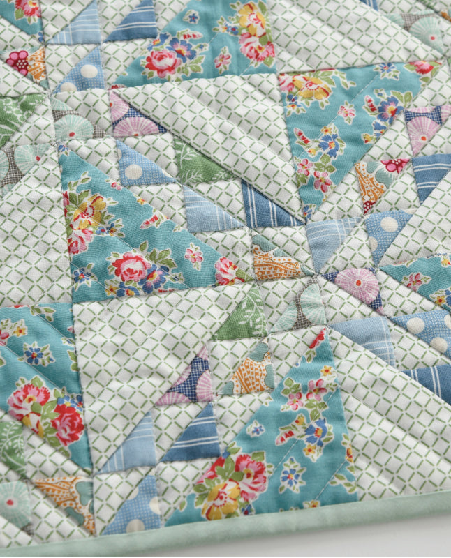 【材料キット】「森の小道」のマルチマット by パッチワーク教室編集部(kit-0106)