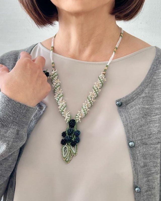 ブラックベリーネックレス | キット - ブティック社 公式オンライン