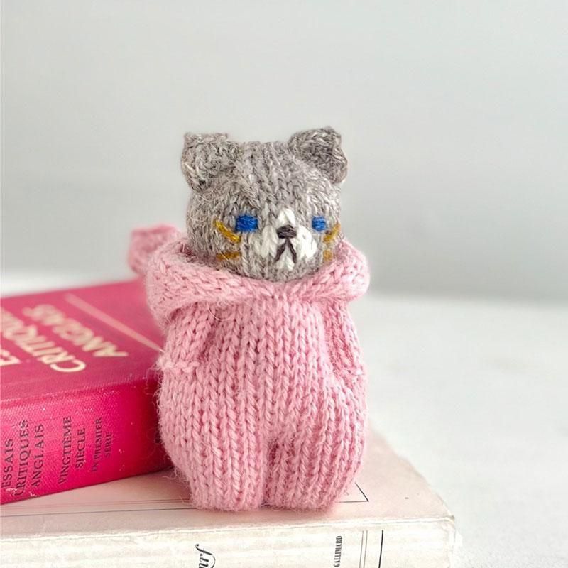 あみぐるみキット】_《うさぎフードのねこ兄弟（ピンク）》by