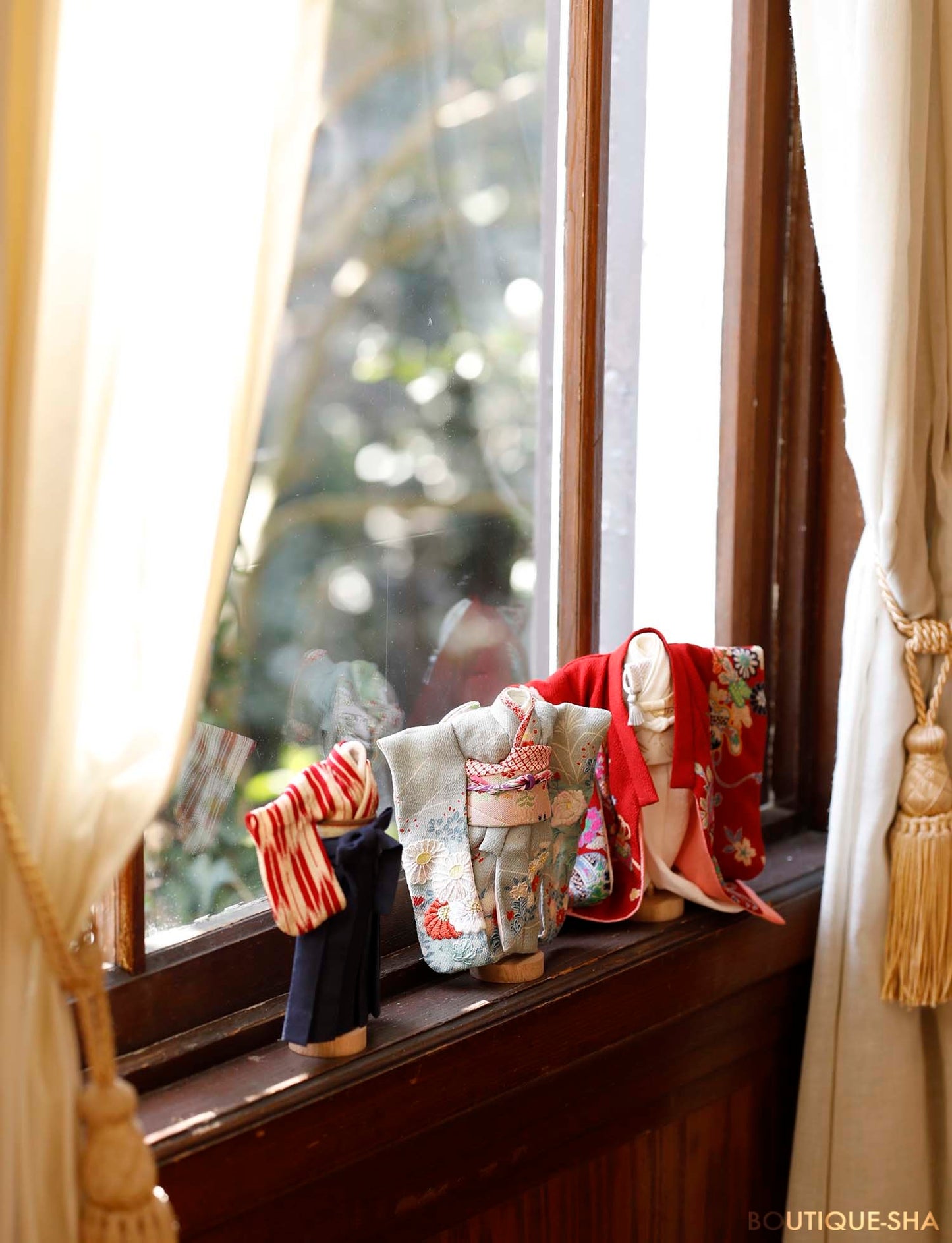 【書籍】飾って愉しむ ミニチュアの和服 新装版(S8435)